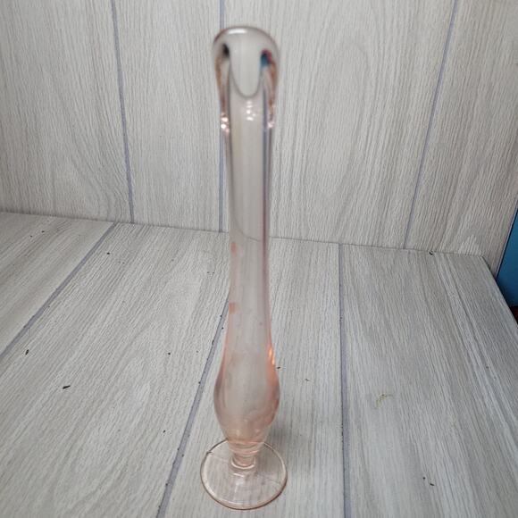 Vntg Pink Depression Swung Glass Fluted Bud Vase With Flower MCM 10" Read - Picture 5 of 9